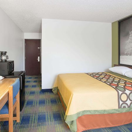 Super 8 By Wyndham Columbus Motel Dış mekan fotoğraf