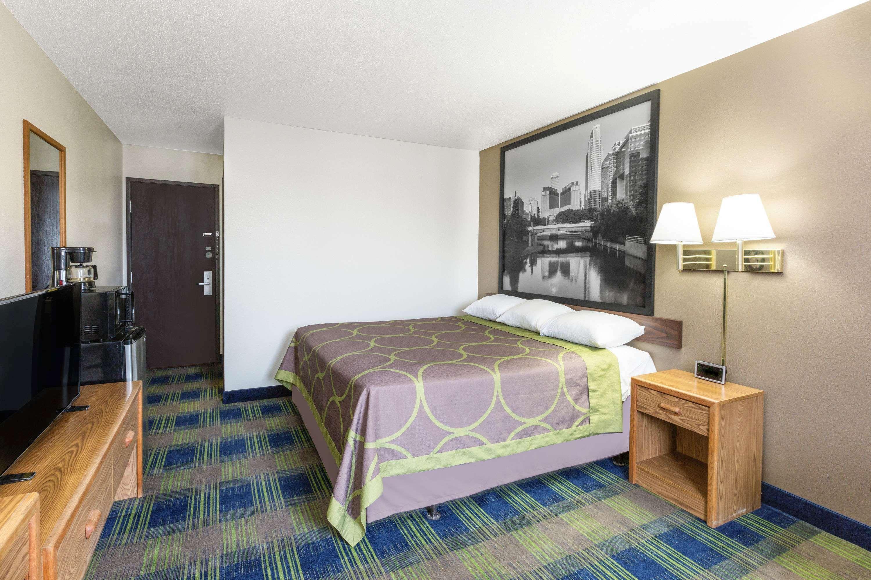 Super 8 By Wyndham Columbus Motel Dış mekan fotoğraf