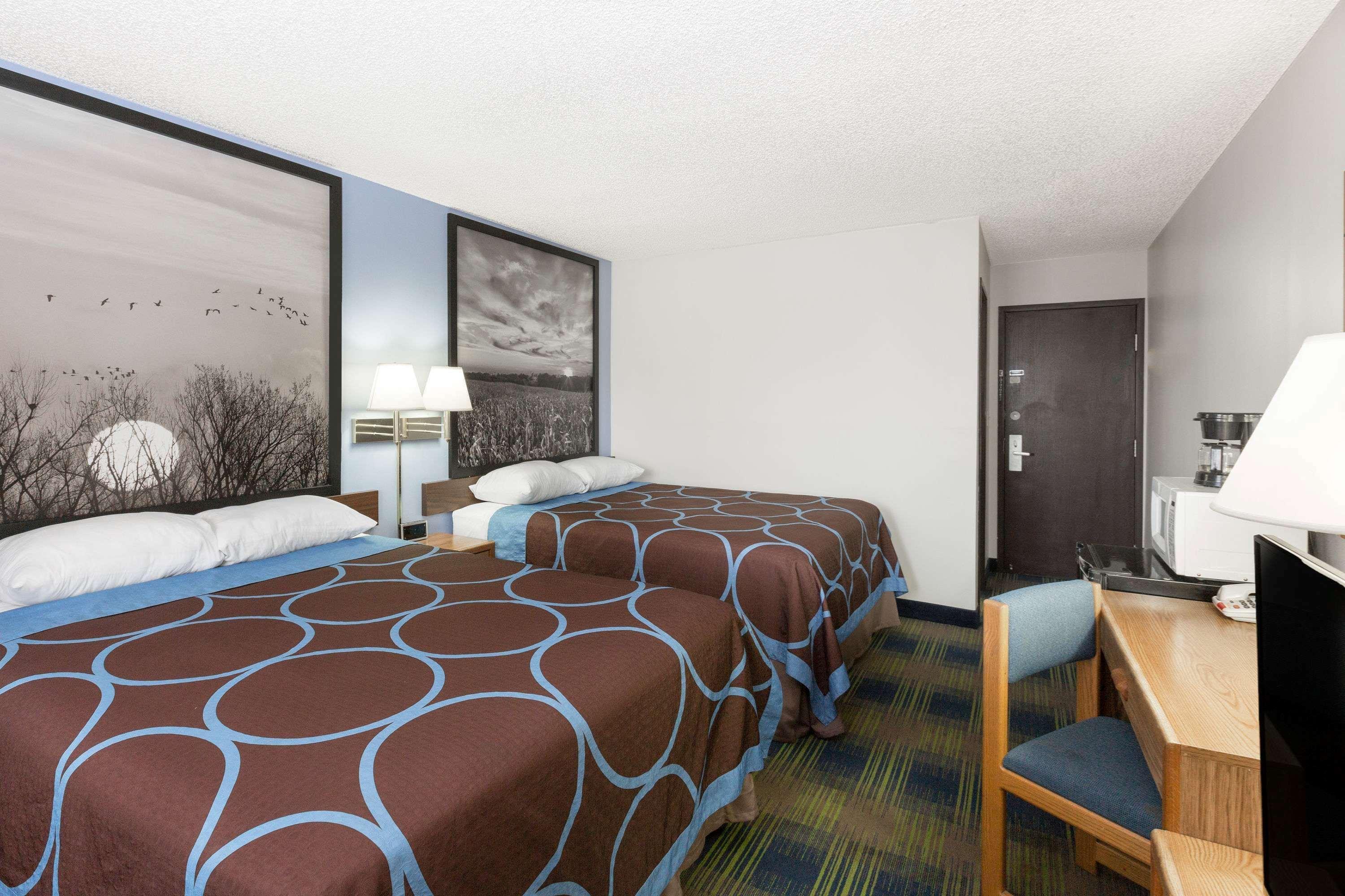 Super 8 By Wyndham Columbus Motel Dış mekan fotoğraf
