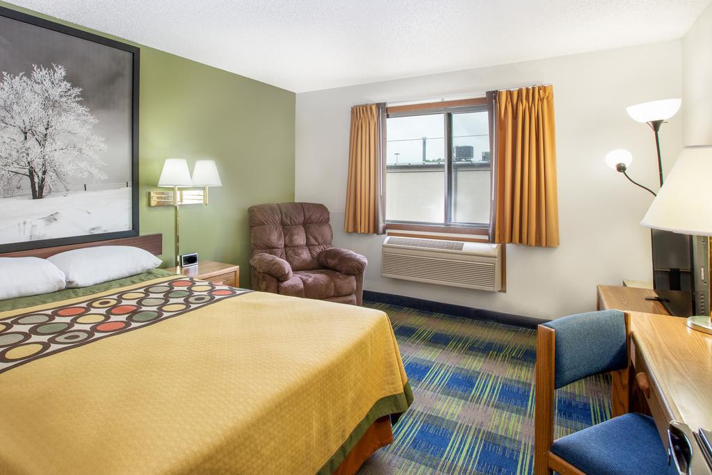 Super 8 By Wyndham Columbus Motel Dış mekan fotoğraf