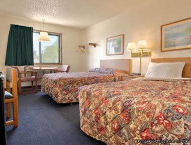 Super 8 By Wyndham Columbus Motel Dış mekan fotoğraf